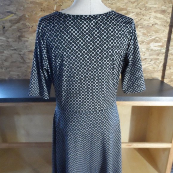 LuLaRoe Black/White Circle Dress - Size 3XL - Picture 3 of 6